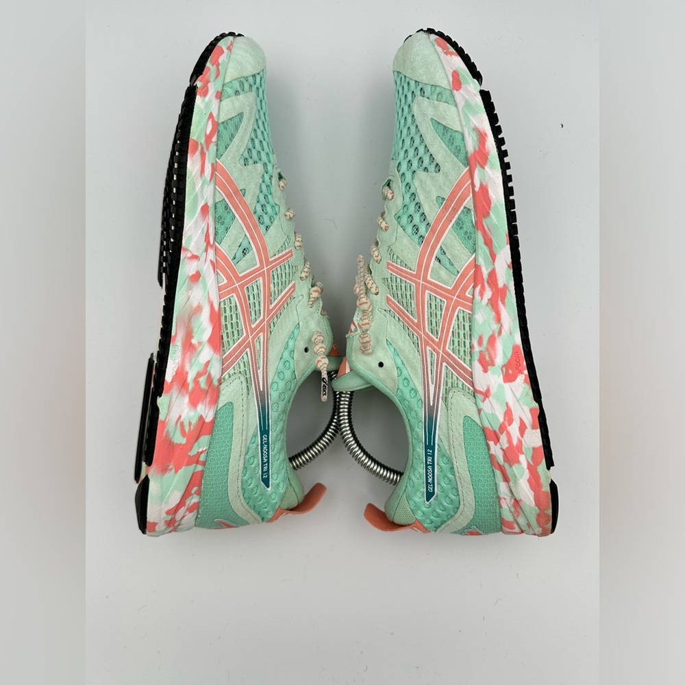 GEL-NOOSA TRI 12 sz 9.5 womens used no box